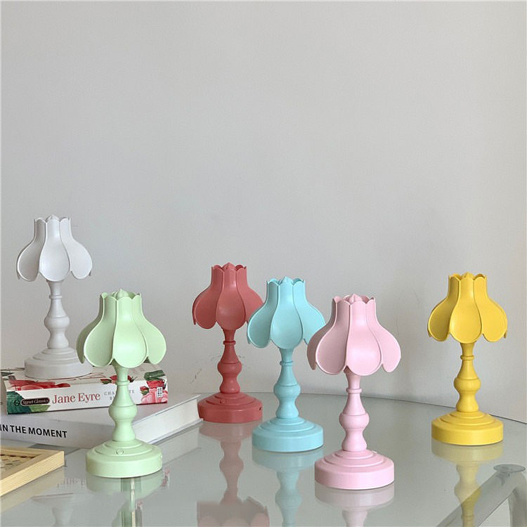 Danish Pastel Lotus Desk Lamp